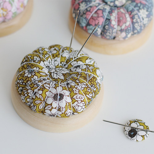 随机色森系吸针器针插两用针扎实木底针垫磁力南瓜插针包 - 图0