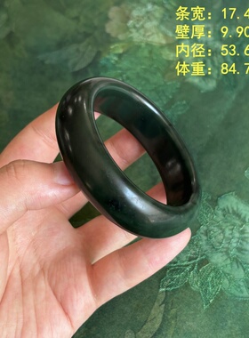 密度脂份双高的53.6碧玉籽料手镯