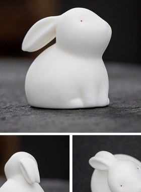 陶瓷可爱小兔子摆件玉兔一对 桌面车载迷你装饰品兔年吉祥物礼物