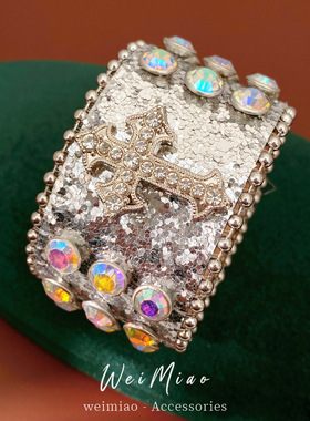 皮革镶钻圆形十字架卡扣手链轻奢感手环欧美跨境夸张手饰