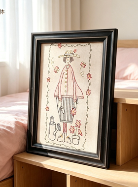 中古风刺绣花季少女实木框挂画