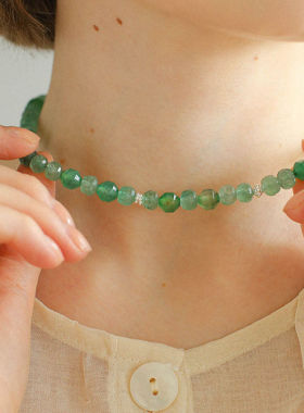 渐变绿草莓晶玉髓串珠项链锁骨链