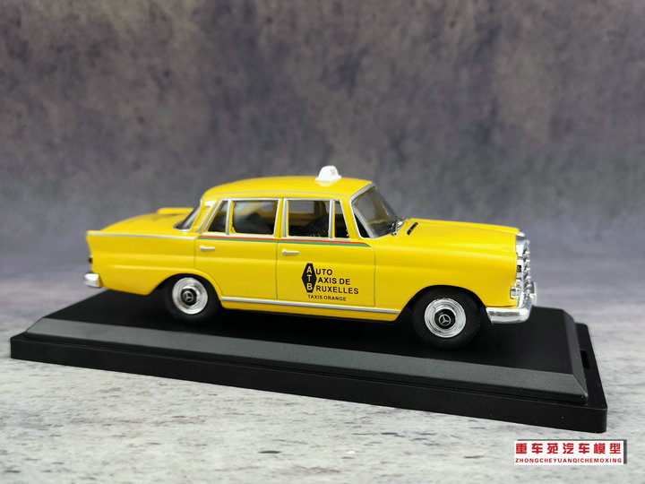 全新清仓 1/43 奔驰200D出租车 BENZ TAXI老爷车合金汽车模型摆件 - 图1