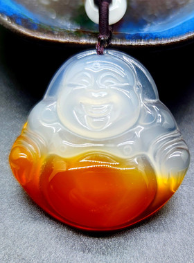 女玛瑙玉髓俏色弥勒佛吊坠