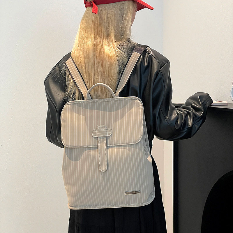 colorful fox女小众感英伦风双肩包通勤出行轻便条纹防水背包,淘宝优惠券,粉丝福利购,淘宝优惠卷