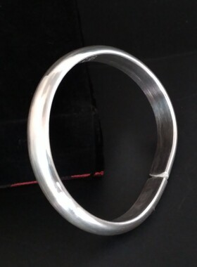 泥鳅背马蹄形丽江足银手镯定制