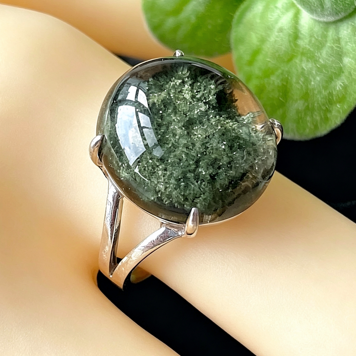 Natural crystal ring green ghost ring Brazilian green ghost ring silver bag closed mouth half basin birthday gift