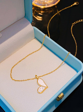 白色贝面爱心项链女小众设计感拼钻心形吊坠网红轻奢风时尚锁骨链