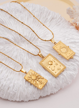 跨境钛钢不掉色几何方形太阳星空项链女时尚不锈钢锁骨链首饰