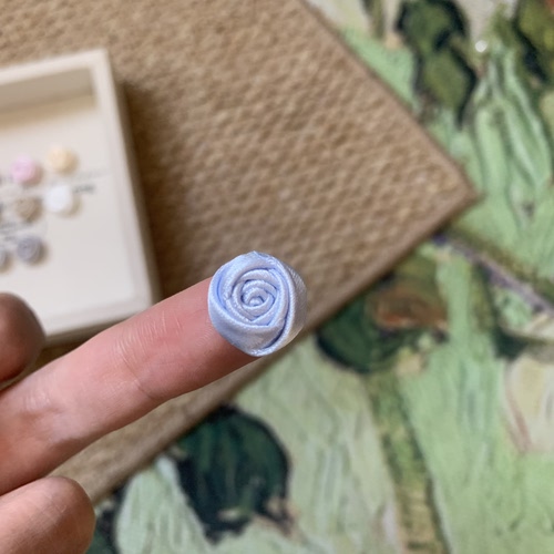 1.5cm迷你小玫瑰花苞布艺花朵DIY发夹抓夹香蕉夹娃衣bjd手工配件 - 图3