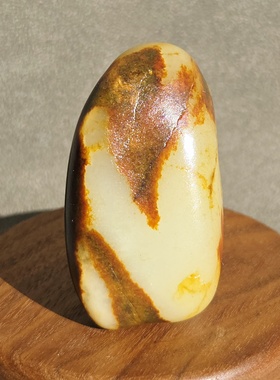 新疆的猫G120403 66.0克，55/31/22mm，特靓眼上乘枣红皮黄白籽