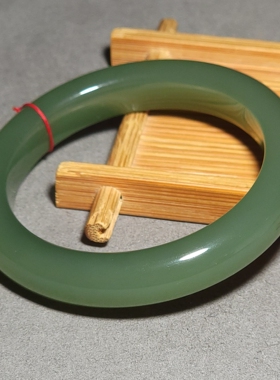 L032806新疆的猫54.4克内径56mm冰透凝膏油脂状冒油湖水绿手镯