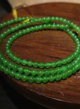 YQ013008 新疆的猫16克4mm冰润纯净色鲜美和田玉艳阳绿色碧玉珠串