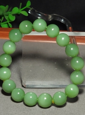 L032606新疆的猫45.2克直径12mm色调艳肉质纯净碧玉粉绿圆珠手链