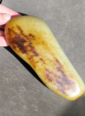 新疆的猫W121907 1.196公斤，大红皮到顶高端肉泛绿青白墩子玩籽