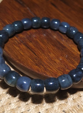 YQ121301 直径9-8mm，31.0克墨色均匀油润细腻青花籽老型珠手链