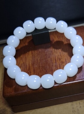 Z032101新疆的猫55.5克12x11.5润细腻山流水三高羊脂白玉手串