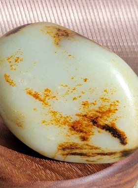 新疆的猫C120203 387克，油润厚重黑红皮，超细高青白疙瘩料