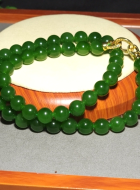 L031404新疆的猫78.4克直径10mm色调鲜亮俄料菠菜绿碧玉圆珠项链