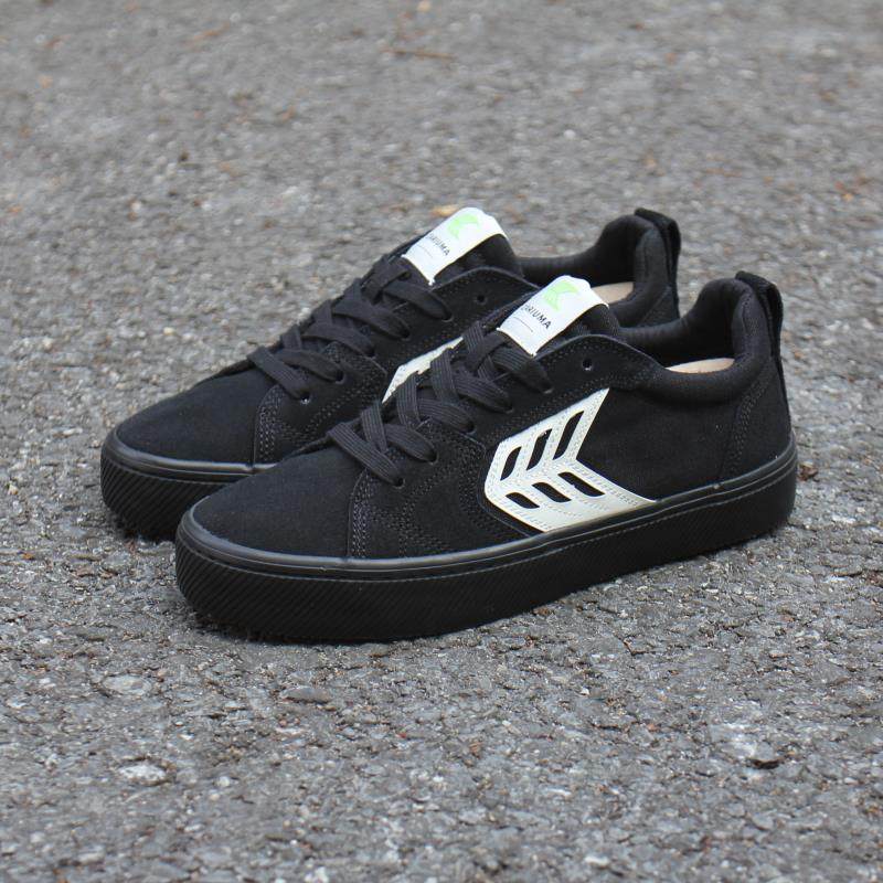 黑色Cariuma麂皮板鞋男女同款低帮系带滑板专业潮流运动Ollie尖翻,淘宝优惠券,粉丝福利购,淘宝优惠卷