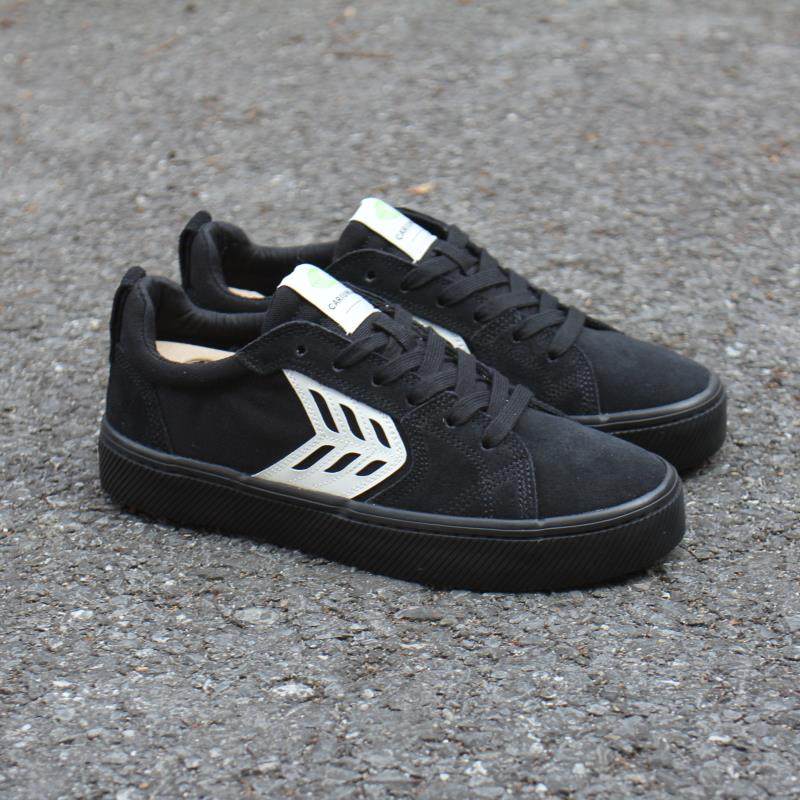 黑色Cariuma麂皮板鞋男女同款低帮系带滑板专业潮流运动Ollie尖翻,淘宝优惠券,粉丝福利购,淘宝优惠卷
