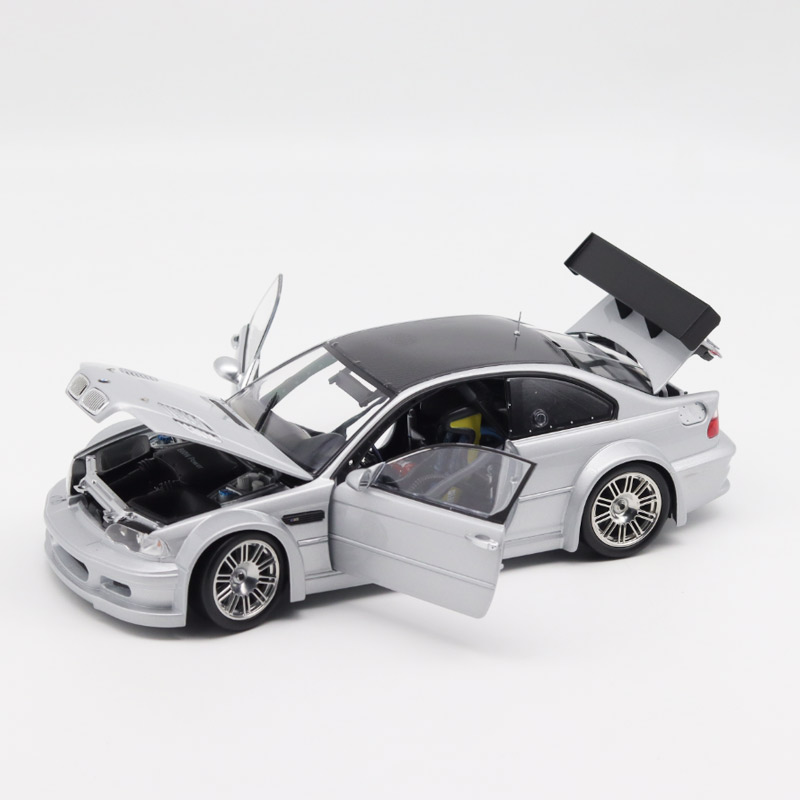 极品飞车9宝马M3 GTR E46 DCN限量 1:18合金开门仿真汽车模型-图1