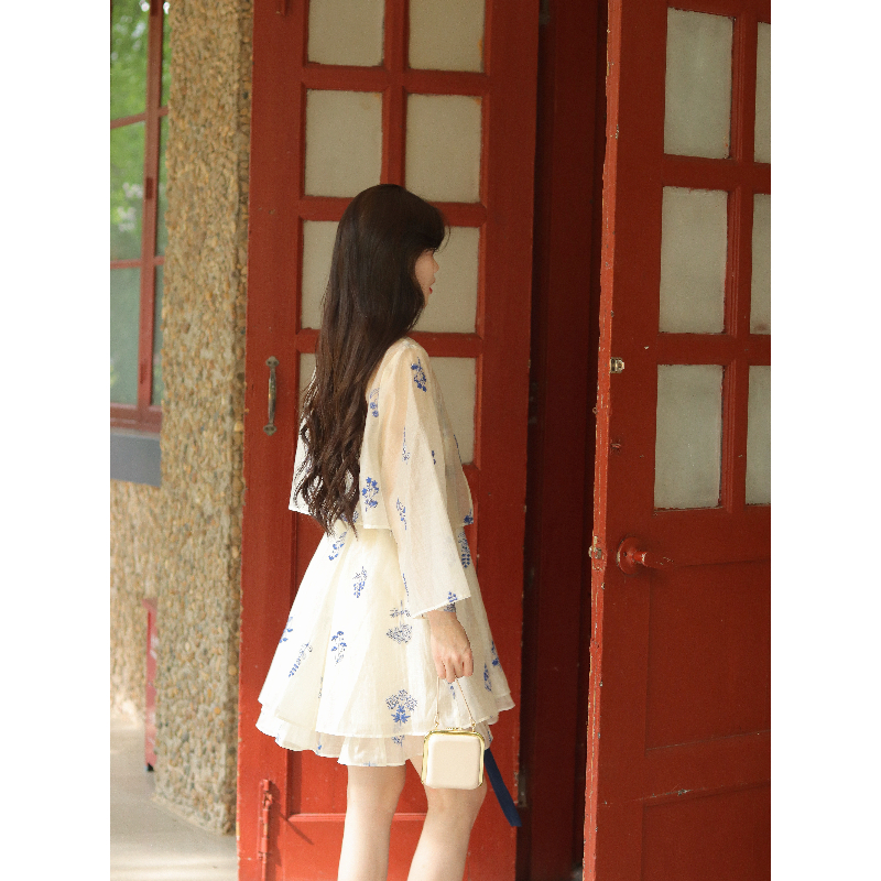 瑶西【青花瓷】白色天丝裙子巨好看的短裙汉服新中式吊带连衣裙 - 图2