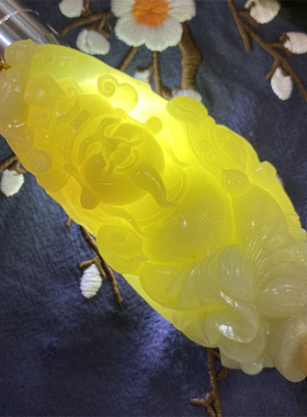 和田玉黄白河磨玉财神手把件摆件