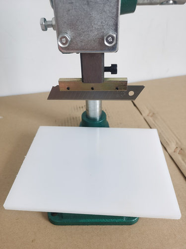 盛驰小型LCM液晶驱动模块TAB切刀机COF菲林切刀手压机夹刀切纸机 - 图1