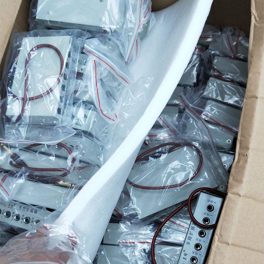 Universal multi-channel microphone expander