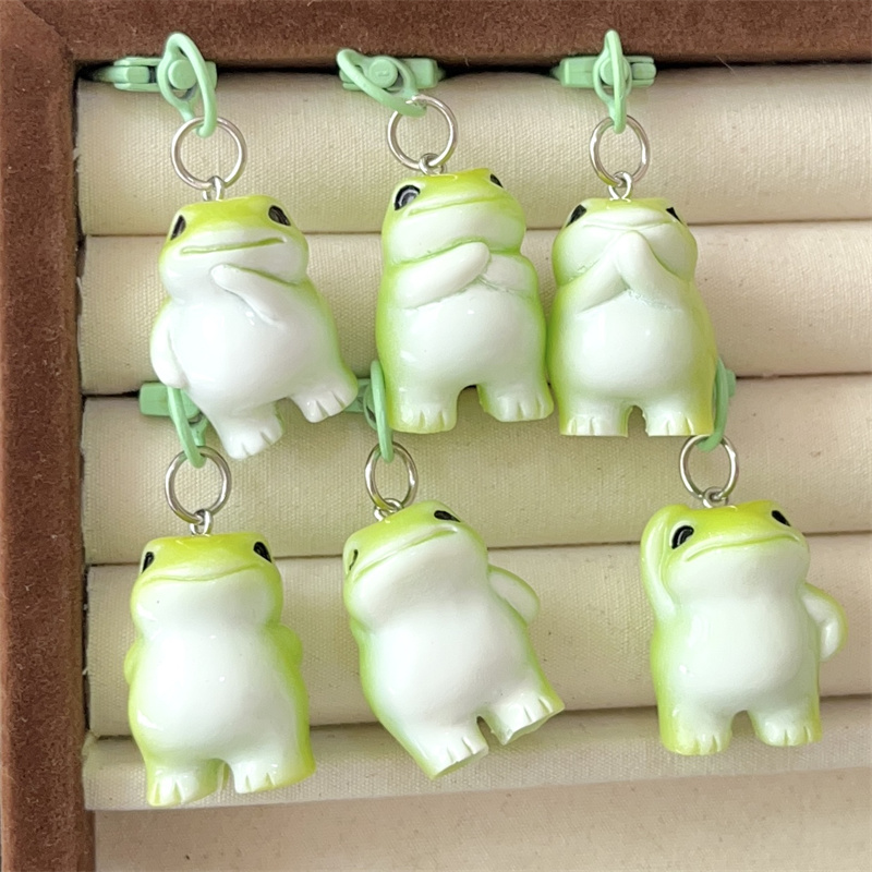 趣味立体青蛙可爱钥匙扣卡通奇怪青蛙包包挂件情侣闺蜜礼物配饰品 - 图0