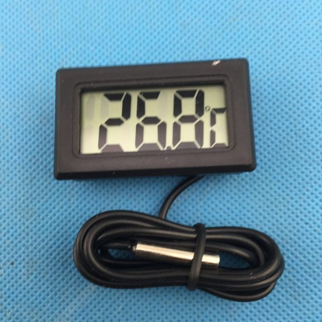 Electronic thermometer Refrigerator thermometer Fish tank thermometer Digital display thermometer Embedded with probe