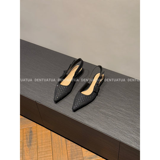 DENTUATUA 超美~走秀款！ 25ss  尖头高跟后绊带水钻包头凉鞋女