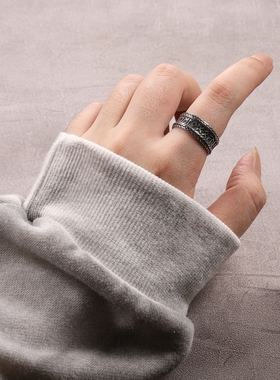 新款美式北欧复古维京文字母指环男士戒指嘻哈高街钛钢街头潮人男