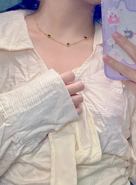 钛钢不掉色！小众轻奢高级感祖母绿项链女复古锁骨链配饰简约手链