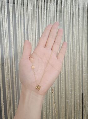 H字母项链女轻奢小众设计锁骨链2025新款不掉色时尚气质颈链配饰