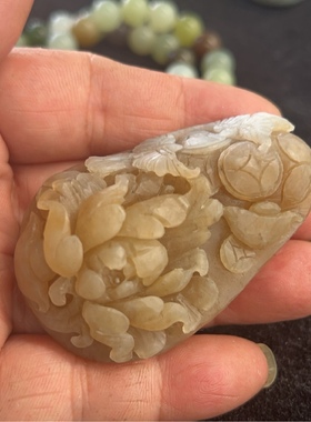 新疆和田玉金山糖料花开富贵喜事连连财源广进小手把件纯手工雕刻