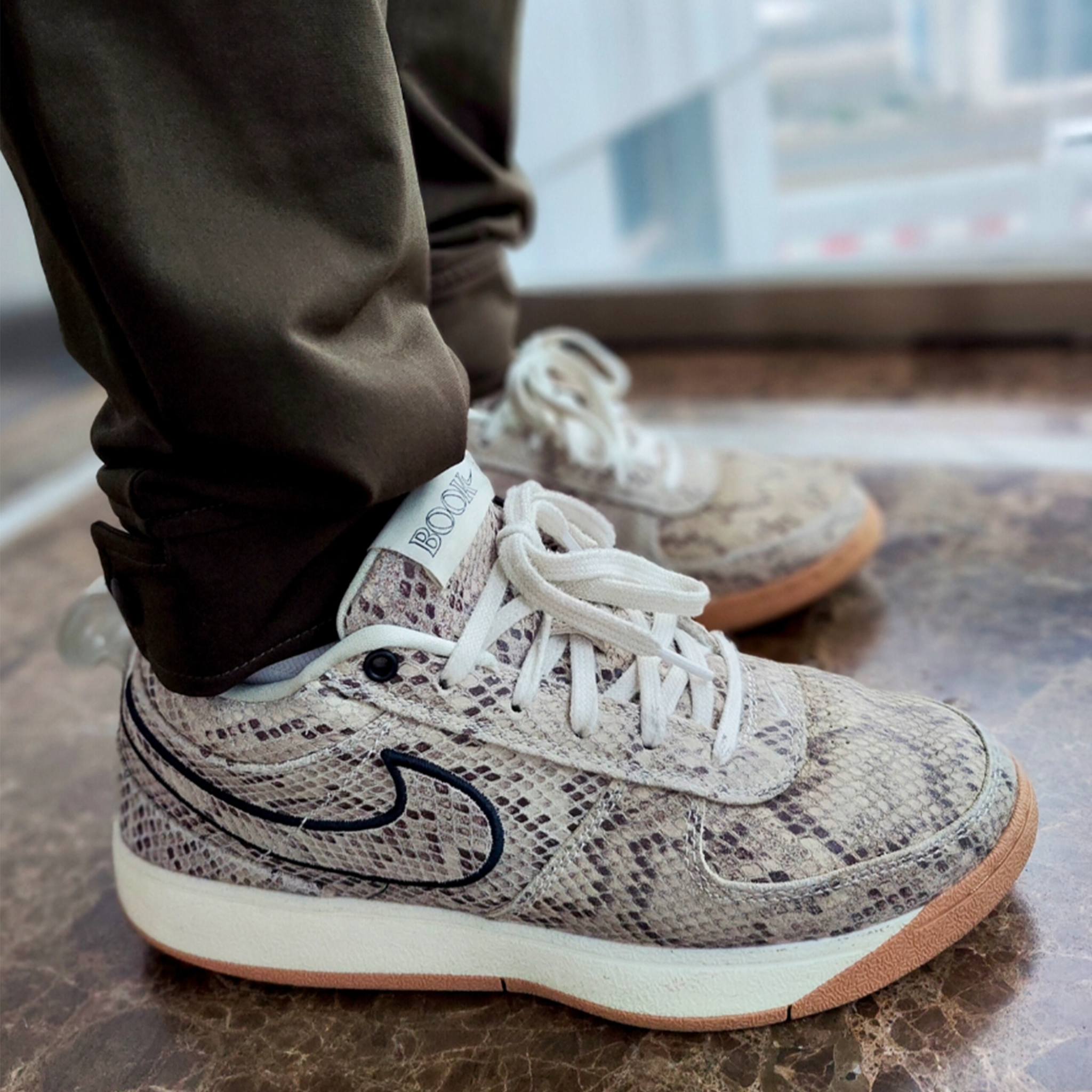 耐克/Nike Book 1 EP 实战低帮蟒蛇纹实战复古篮球鞋 HJ5353-100,淘宝优惠券,粉丝福利购,淘宝优惠卷