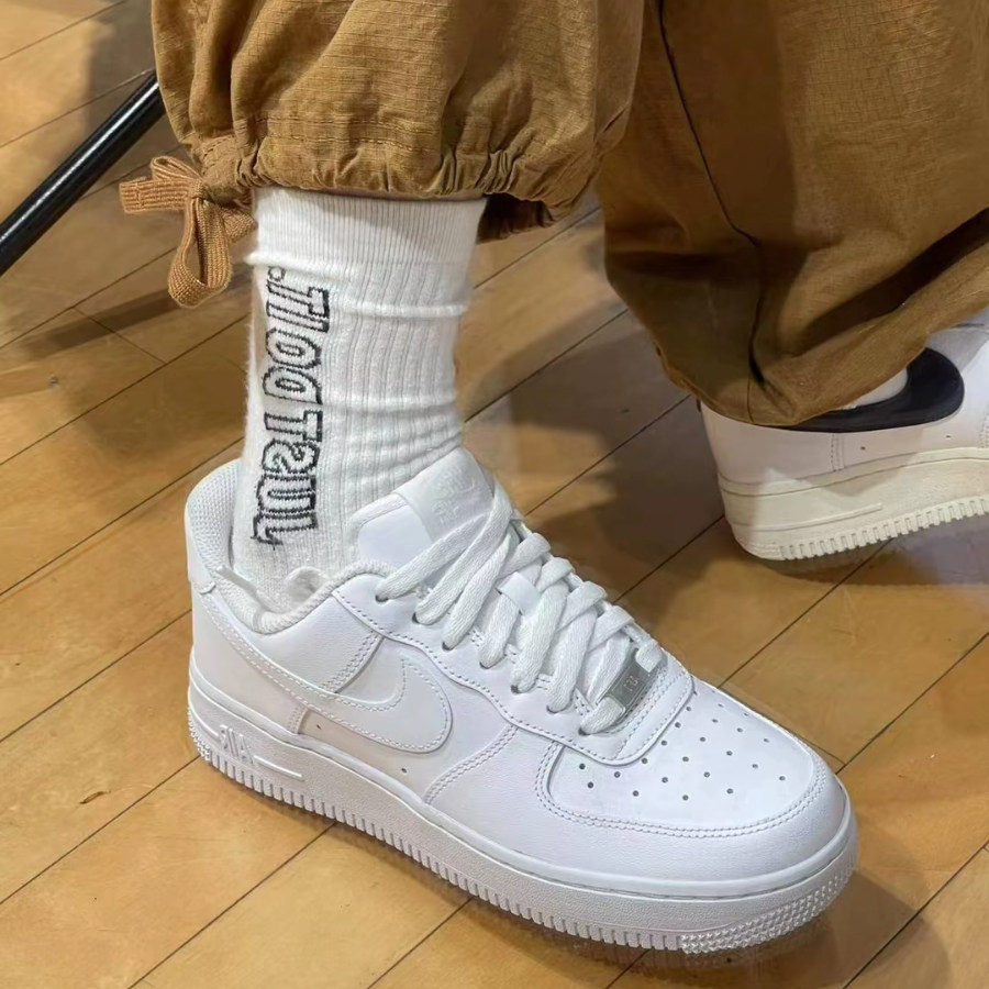 耐克/Nike 纯白空军一号AF1大童运动鞋低帮休闲运动鞋 FV5951-111,淘宝优惠券,粉丝福利购,淘宝优惠卷