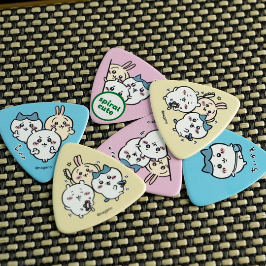Giikawa Nissan Cartoon Guitar Pick
