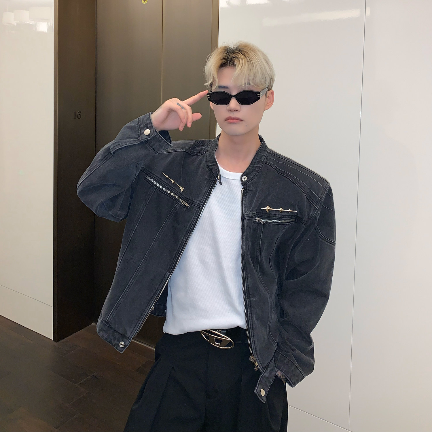 美式短款垫肩牛仔外套男春秋季2025新款潮牌宽松复古金属设计夹克,淘宝优惠券,粉丝福利购,淘宝优惠卷