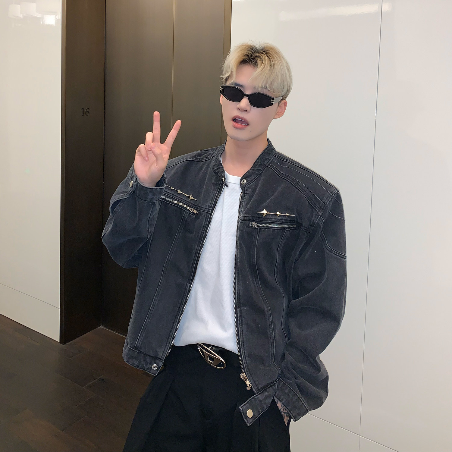 美式短款垫肩牛仔外套男春秋季2025新款潮牌宽松复古金属设计夹克,淘宝优惠券,粉丝福利购,淘宝优惠卷