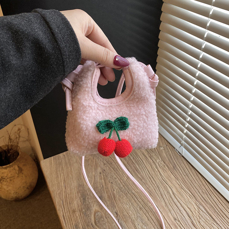 秋冬新款儿童可爱羊羔毛樱桃手拎包新年红色迷你零钱包女斜跨包小,淘宝优惠券,粉丝福利购,淘宝优惠卷