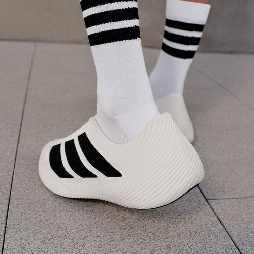 李现同款adidas阿迪达斯2026夏中性缓震回弹运动舒缓凉鞋 HQ2950 - 图0