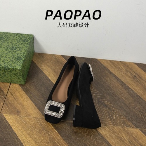 大码女鞋41到42宽脚胖单鞋春季新款粗跟绒面水钻方扣法式气质黑色 - 图1