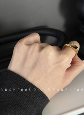 法式18k镀金异形扭扭加厚戒指质感深蓝宝石椭圆戒指单叠戴欧美ins