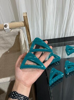 韩系简约亚克力抓夹孔雀蓝三角抓夹发夹女新款高质感头发夹子发饰