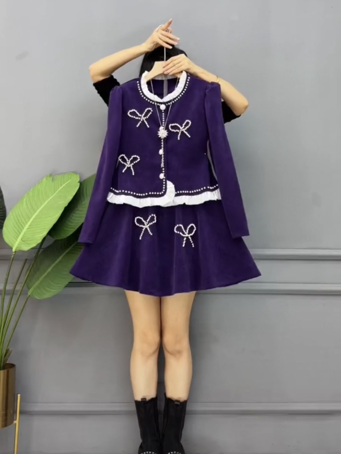 秋冬大码女装丝绒套裙立体蝴蝶结减龄内搭外穿小众简约长袖两件套,淘宝优惠券,粉丝福利购,淘宝优惠卷