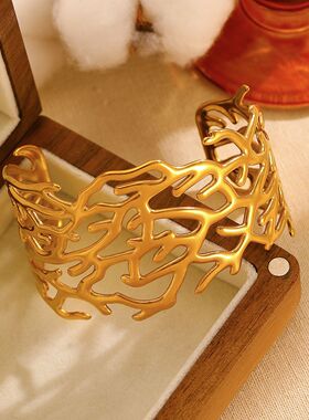 金色钛钢多层叠戴手镯