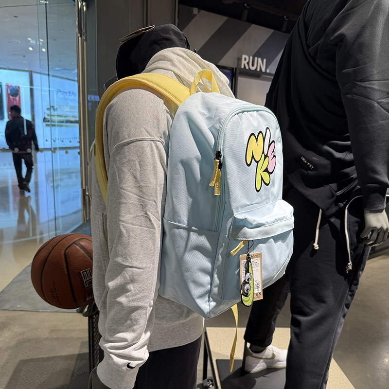 Big eyes new casual sports backpack Nike